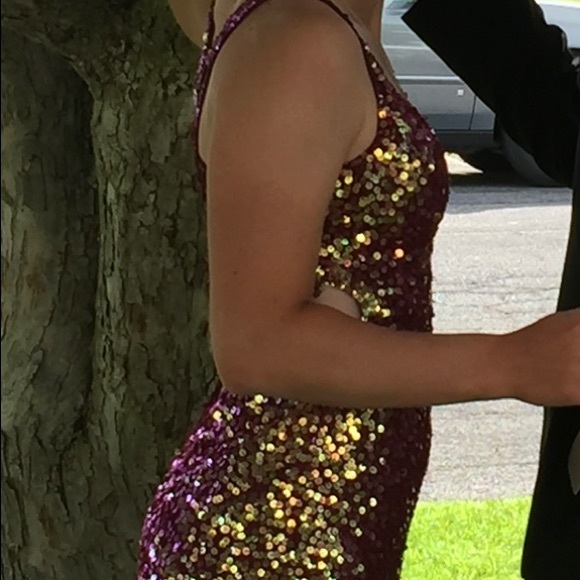 Champagne and maroon prom / ball dress - Picture 13 of 14